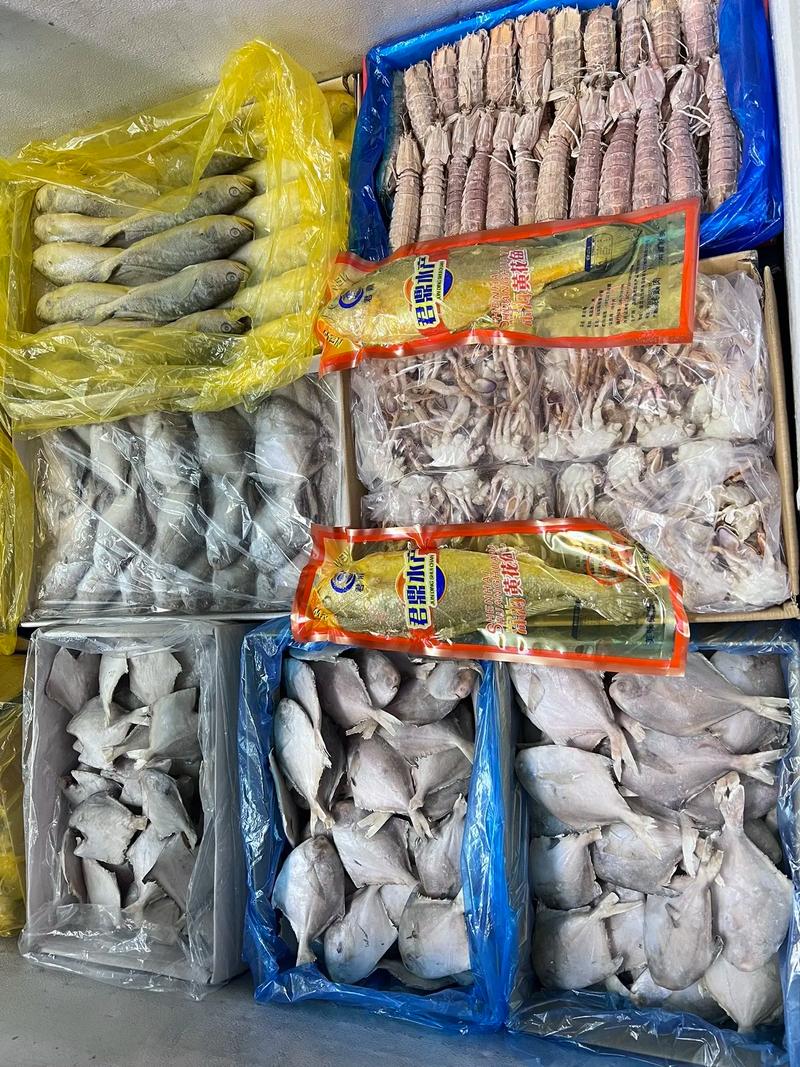 夏日暢飲 哈啤時節，凍品海鮮與日用百貨助興